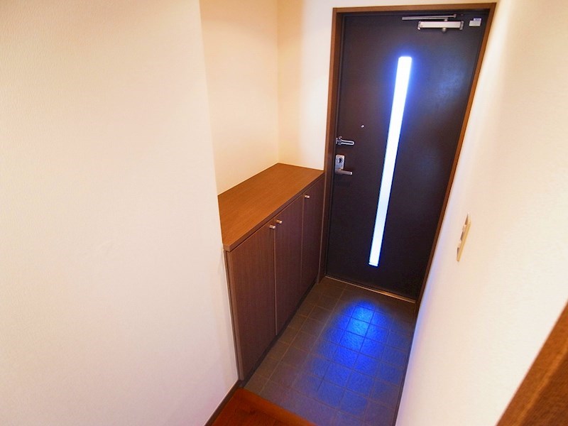 玄関　同仕様別部屋