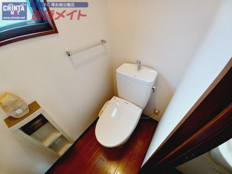 トイレ　別部屋反転画像参考