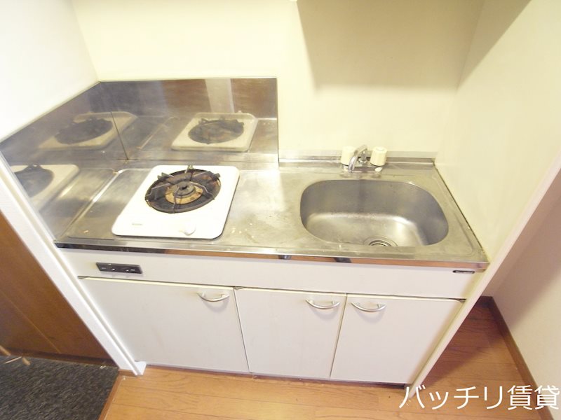 キッチン　画像は別号室写真の為、現状を優先いたします。