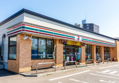 コンビニ　セブンイレブン札幌北18条東16丁目店（コンビニ）まで491m
