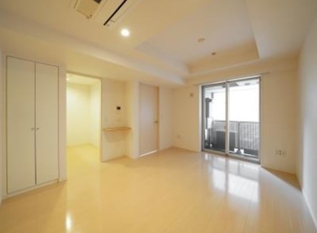 居室・リビング　☆明るい居間☆