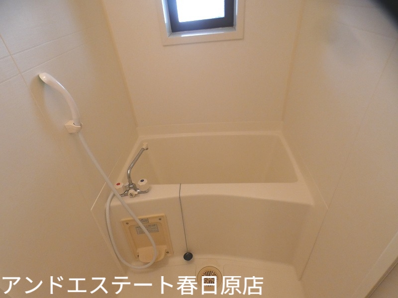 バス・シャワールーム　ワイドな浴槽