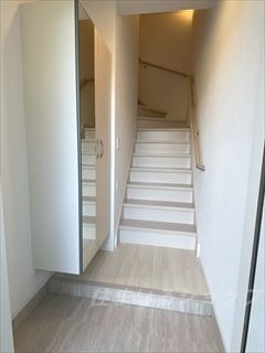 玄関　ミラー付き大型シューズボックス