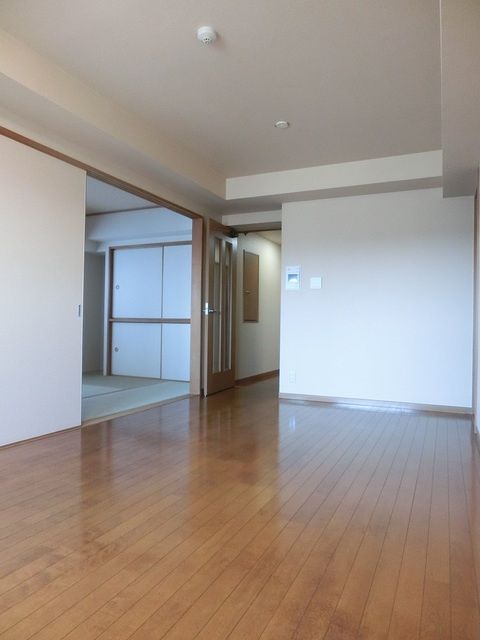 居室・リビング　（別タイプ参考写真）エクメーネ赤羽　北区志茂5