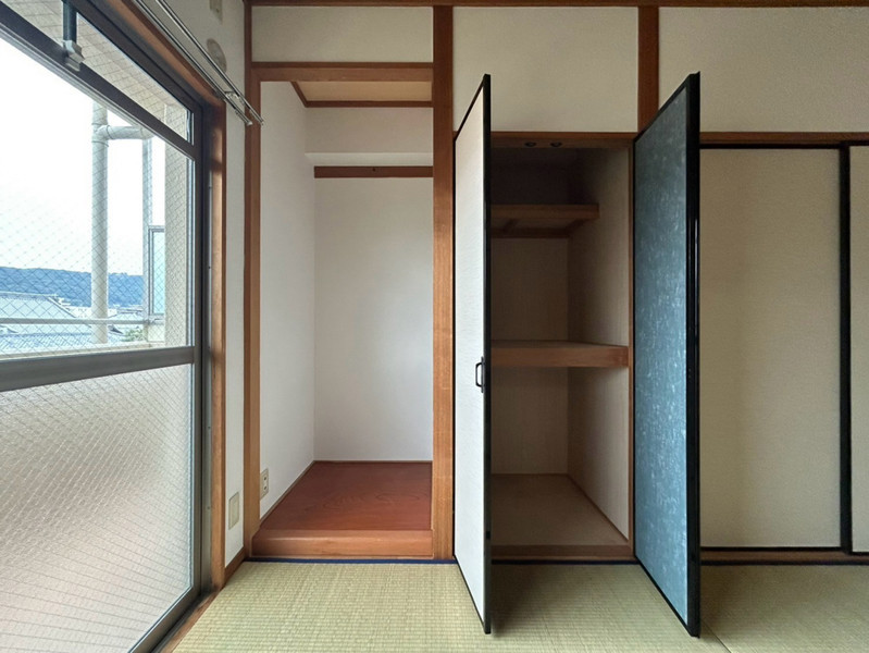 収納　303号室の写真です