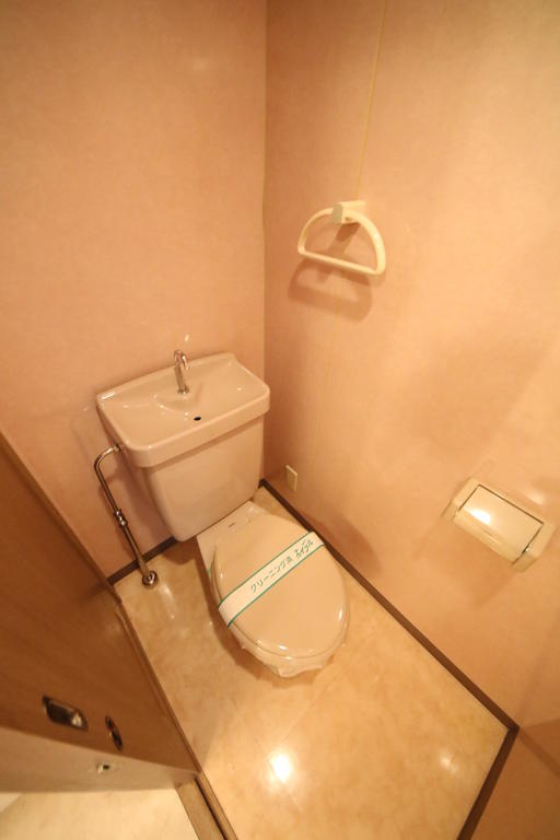 メゾン ユニのトイレ写真