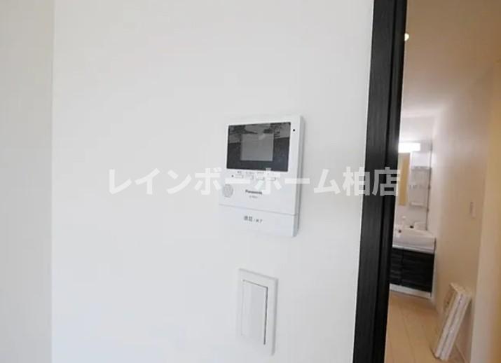 セキュリティ　TVモニタ付インターホンです
