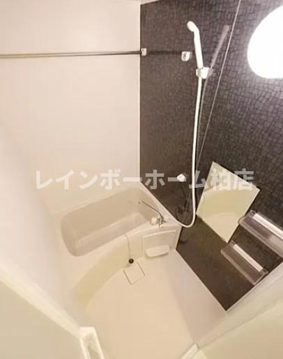 バス・シャワールーム　浴室乾燥機があります