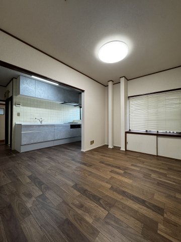 ＪＲ湖西線 小野駅 徒歩11分 2階建 築43年の居間写真