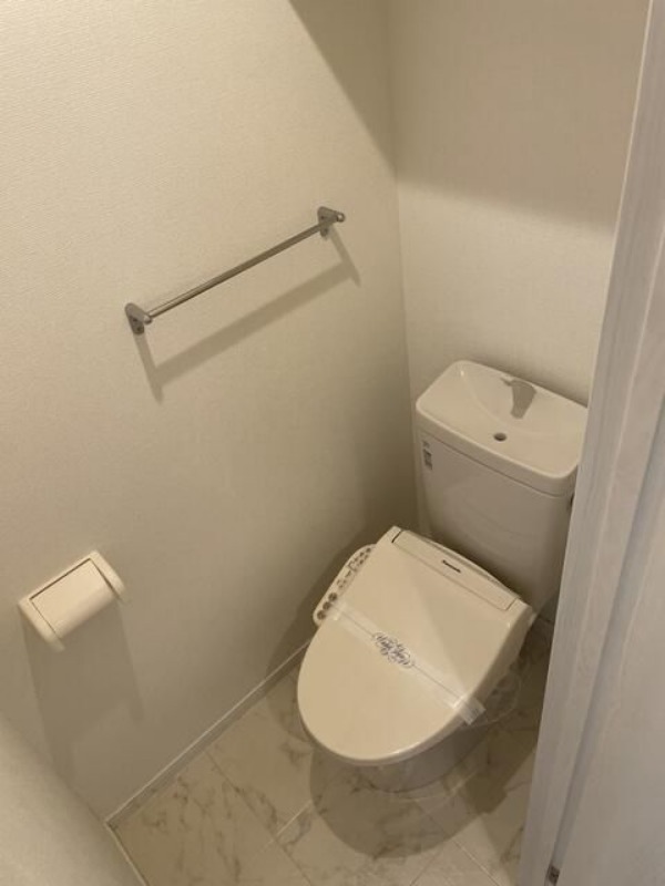東武東上線 東武練馬駅 徒歩14分 3階建 築45年のトイレ写真