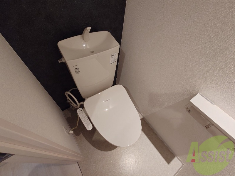 トイレ　シャワートイレになっているので快適です！