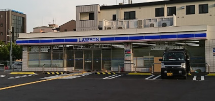 コンビニ　ローソン 西成中開三丁目店（コンビニ）まで390m