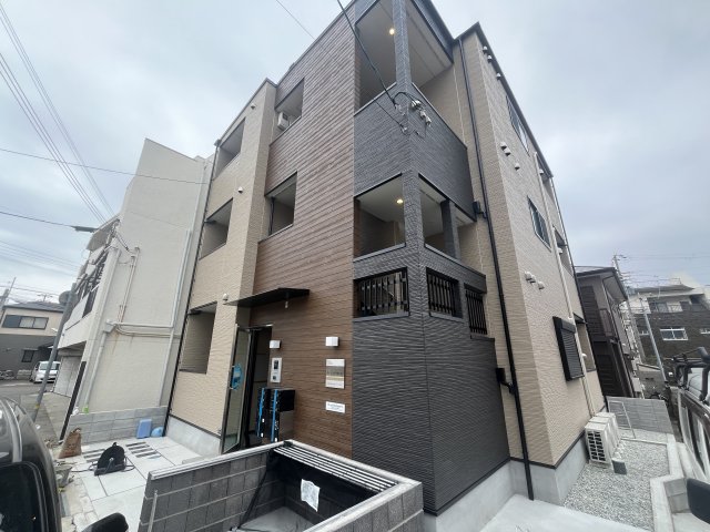 建物外観　建設中