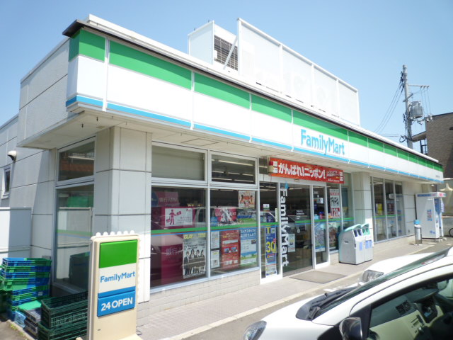 コンビニ　ファミリーマート仙台萩野町四丁目店（コンビニ）まで496m