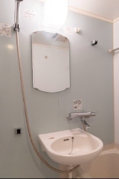 洗面設備　同仕様写真を含む