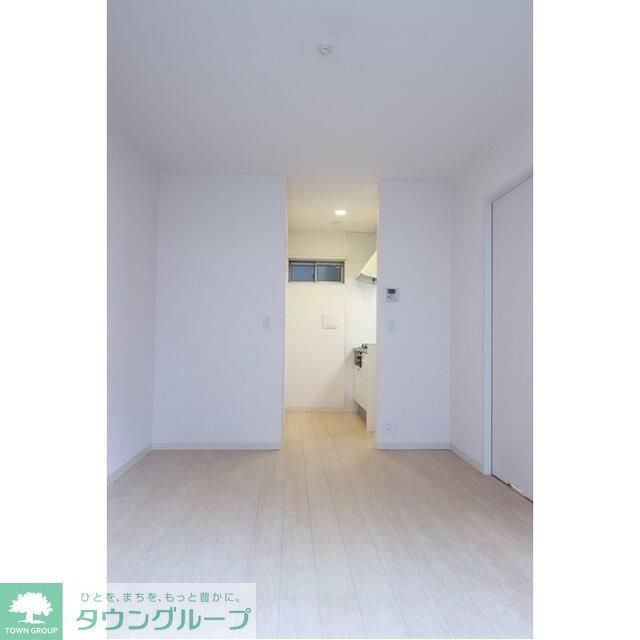 エルム月島の居間写真