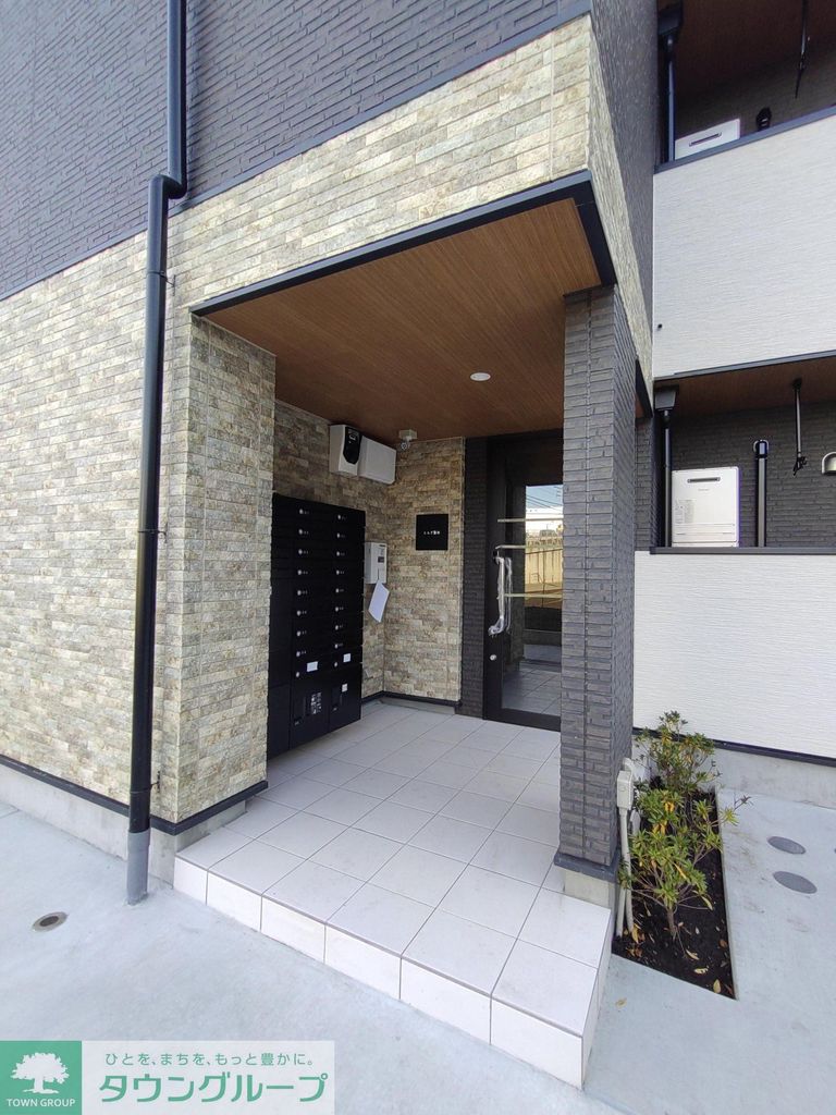 エントランス　★お部屋探しは株式会社タウンハウジング東京まで★