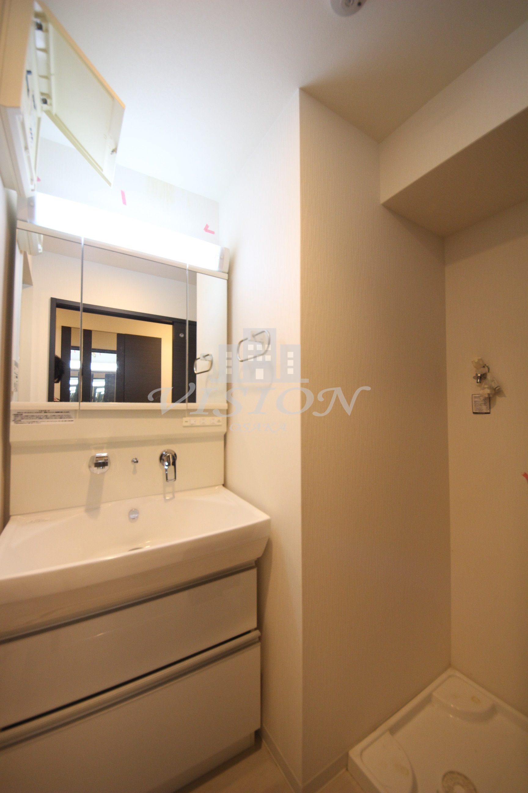 洗面設備　室内写真は別タイプのものです