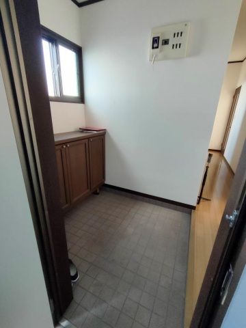 玄関　1号室写真です