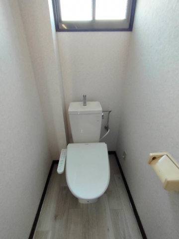 トイレ　1号室写真です