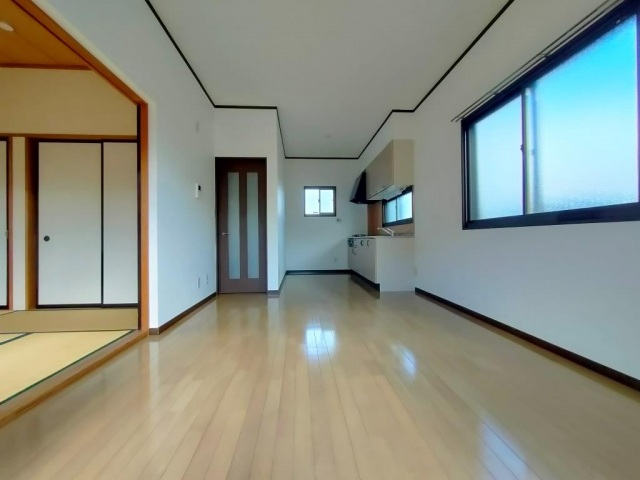 居室・リビング　1号室写真です