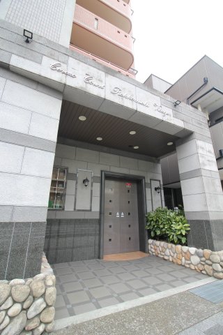 神戸市灘区友田町のマンションの建物外観