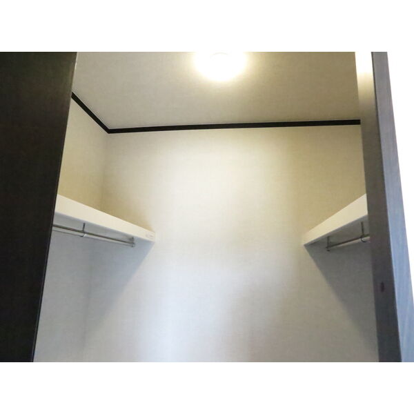 収納　ウォークインクローゼット