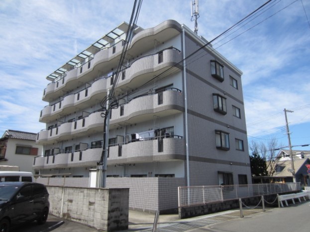 岸和田市土生町のマンションの建物外観