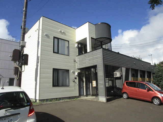 札幌市北区あいの里四条のアパートの建物外観