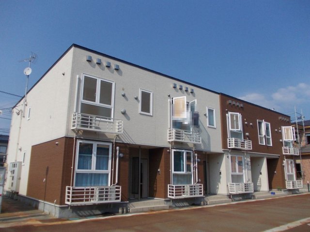 秋田県横手市八幡字石町（アパート）の賃貸物件の外観