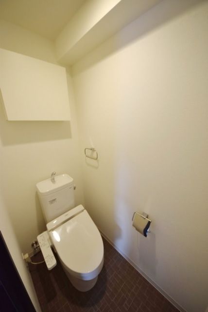 【中央区月島のマンションのトイレ】