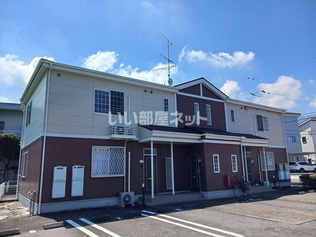 四国中央市上柏町のアパートの建物外観