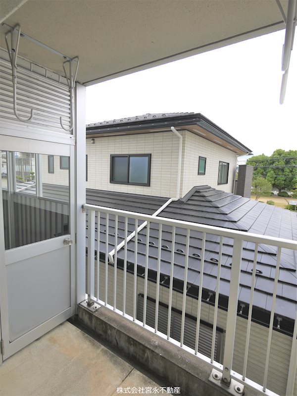 バルコニー　＊イメージ画（現物同様）です。サンルーム付です。