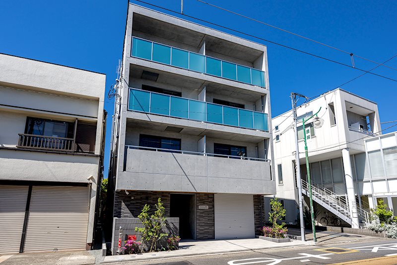 鎌倉市腰越のマンションの建物外観