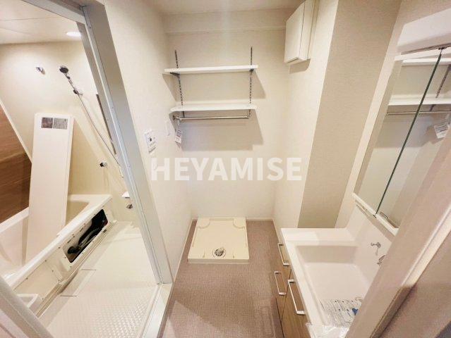 洗面設備　※同物件反転タイプの写真でございます※現況を優先します※