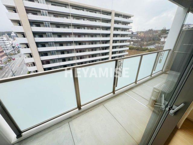 バルコニー　※同物件反転タイプの写真でございます※現況を優先します※