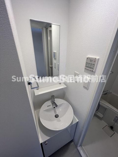 洗面設備　脱衣スペースもあります