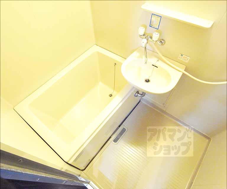 バス・シャワールーム　お掃除も楽々ユニットバス！