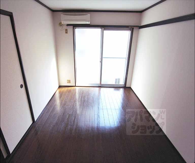 居室・リビング　洋室６帖のお部屋です・