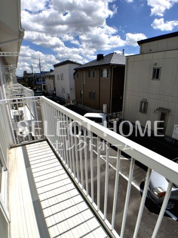 バルコニー　開放的で明るい空間を演出してくれるバルコニーです