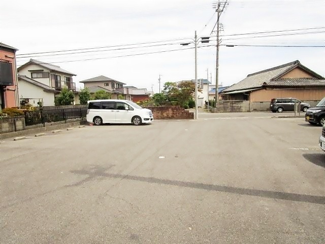 【Ｃａｓａ　Ｗａｋａｍａｔｕ　Ａの駐車場】