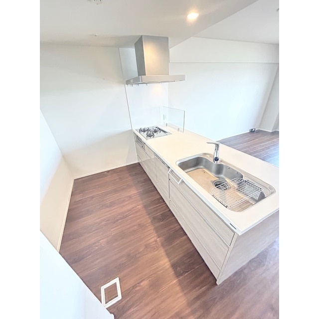 キッチン　3口コンロ・グリル付