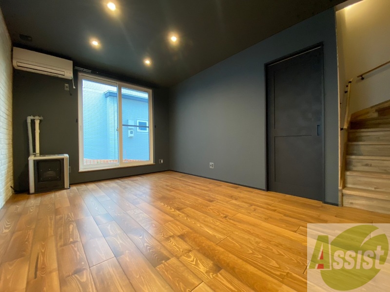 居室・リビング　広くてきれいなリビングです！快適に過ごせそうですね。