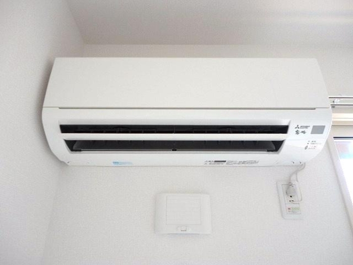 その他設備　エアコン（2台）