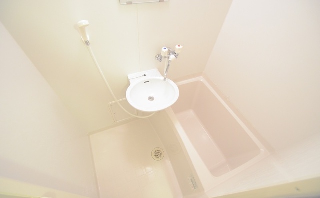 バス・シャワールーム　別号室の写真です。