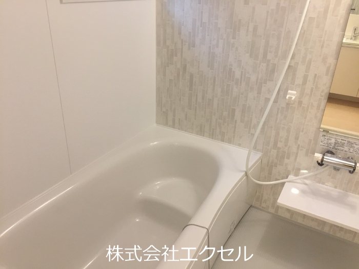 バス・シャワールーム　浴室換気乾燥機付きです。