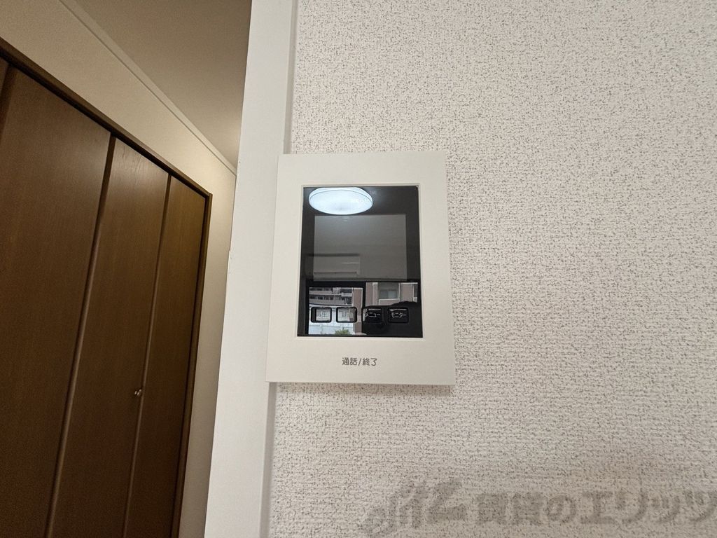 セキュリティ　モニター付きインターホン