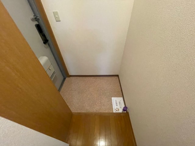 玄関　白壁セリーシアビズミーム