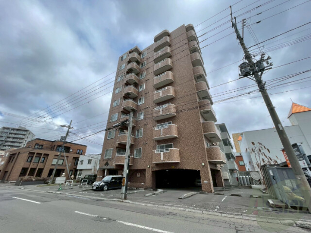 建物外観　札幌市中央区北五条西「ウイング円山北町」
