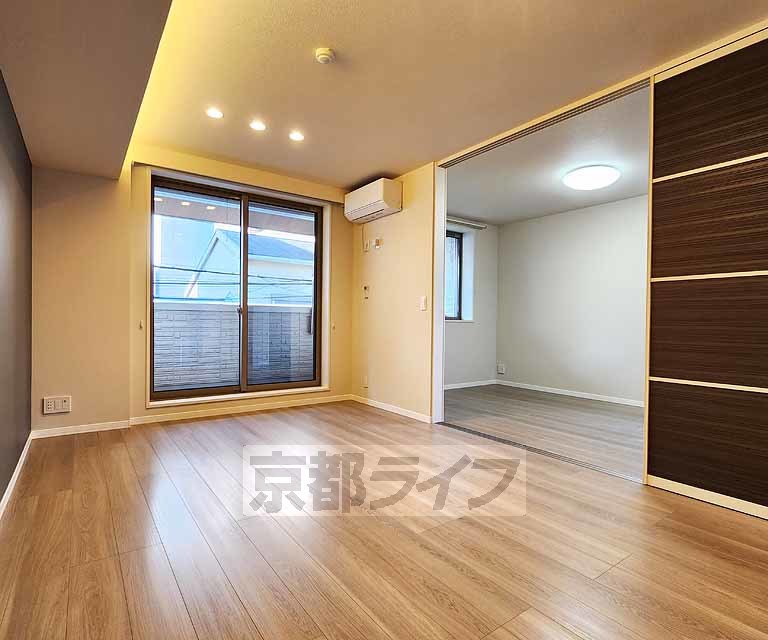 居室・リビング　ダウンライトがおしゃれな空間